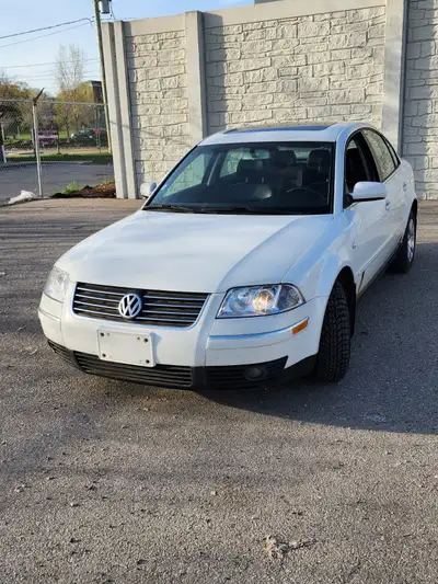 2001 Volkswagen Passat 271,000 km! Being sold as is! FWD ECOTEC GLS, 1.8L I4 DOHC VVT 4-Speed Automa...