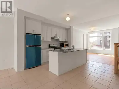 4 Bedroom 5 bathroom Townhouse in Brampton