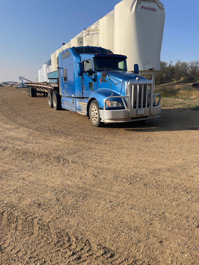 2013 t 660 in Heavy Trucks in Moose Jaw