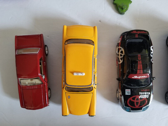Assorted Die cast vintage cars - Majorette Matchbox Burago Kinsm in Toys & Games in City of Toronto - Image 4