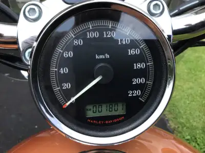 This bike is like new with just 1801 km’s. Always stored inside.