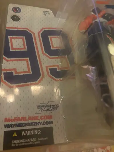 Legends Series 2 NHL McFarlane. 2005 This detailed action figure captures Wayne Gretzky in his Edmon...