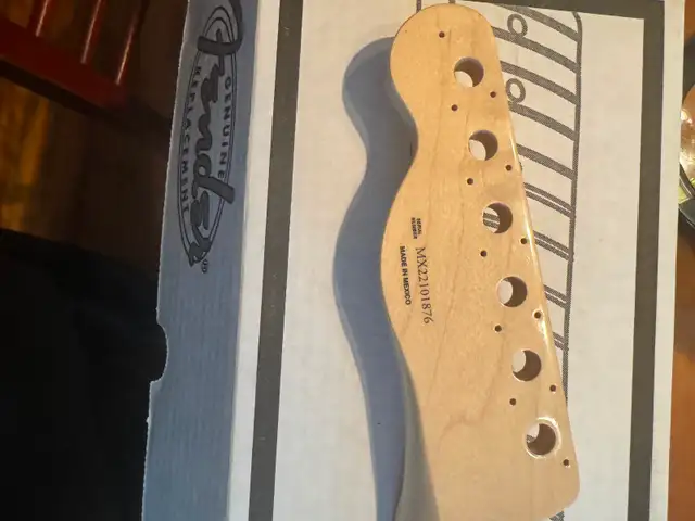 Fender Thinline Telecaster Neck New in Guitars in City of Montréal - Image 3