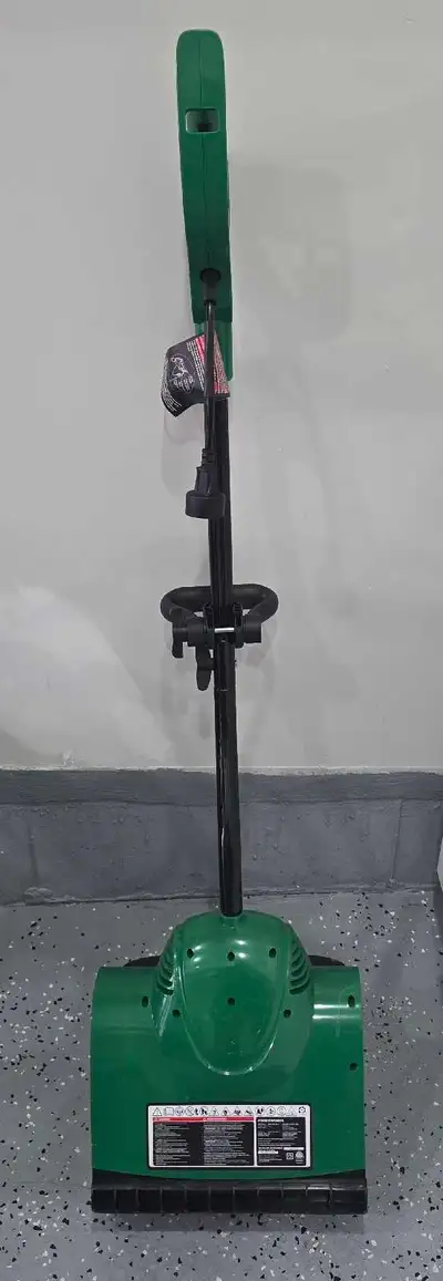 ELECTRIC SNOW SHOVEL 12". 10/10 CONDITION, View more