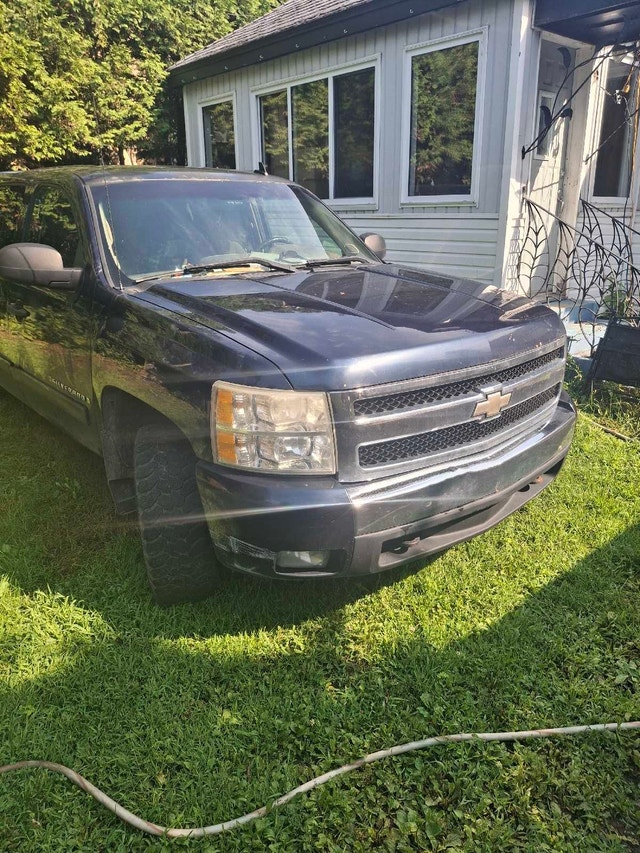 Chevrolet Silverado 2008 — photo 2