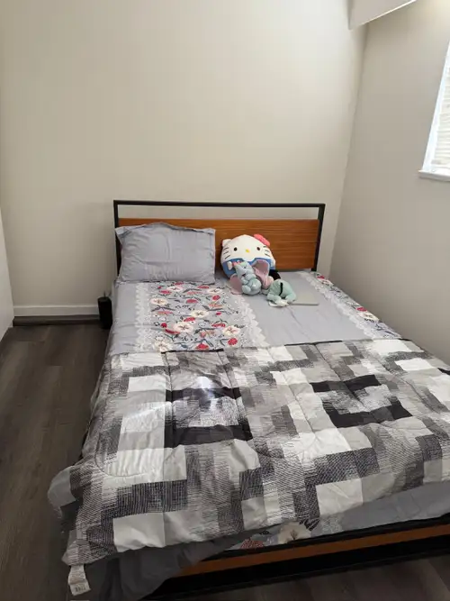 A private room is available in a clean, quiet, and well-maintained home. Ideal for a working profess...