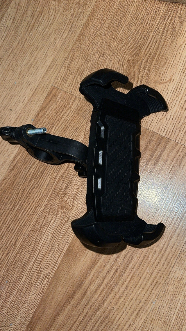 Phone holder/mount in Cell Phone Accessories in Edmonton - Image 3