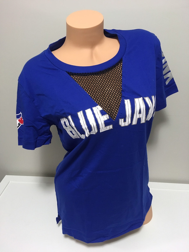 VICTORIA’S SECRET PINK - XS - NWT -BLUE JAYS CAMPUS BASEBALL TEE in Women's - Tops & Outerwear in Kingston - Image 4