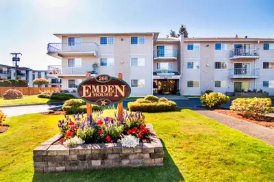Beautifully-Updated Condo in the Heart of Town! Welcome to easy-care living in this bright and total...