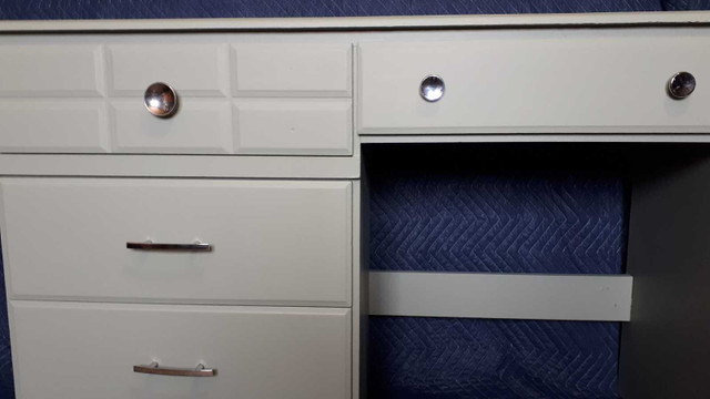 Vanity Dresser & Night Stand in Dressers & Wardrobes in Sudbury - Image 2