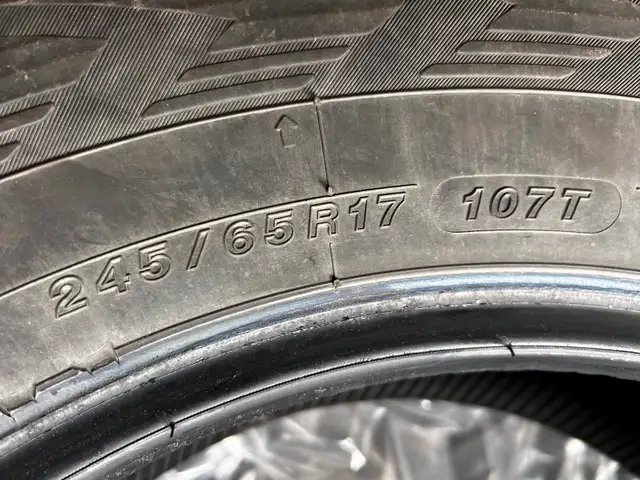 4 pneus d'hiver Yokohama iceGUARD G075 in Tires & Rims in City of Montréal - Image 6