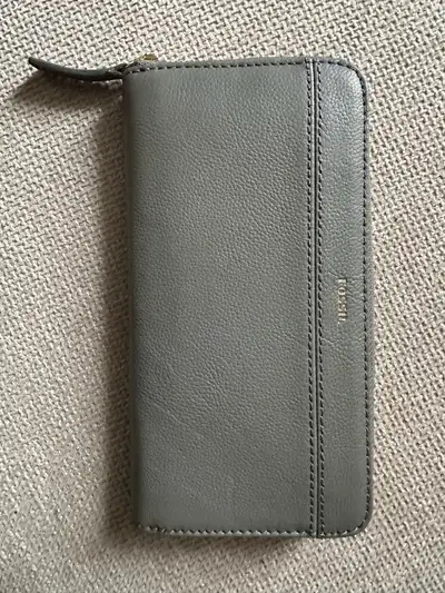 Fossil wallet, View more