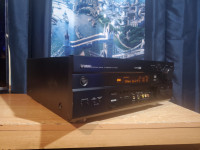 Amplificateur AM/FM Stéréo et digital Yamaha RX-V800 avec phono