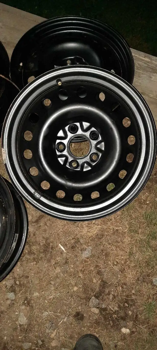 5×120×17 winter rims off a Chevy Equinox like new $150 obo in Tires & Rims in Petawawa - Image 5