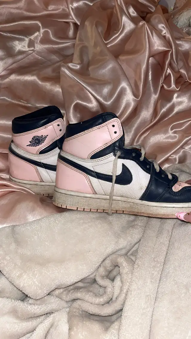 Jordans femme 6,5 in Women's - Shoes in Québec City - Image 2