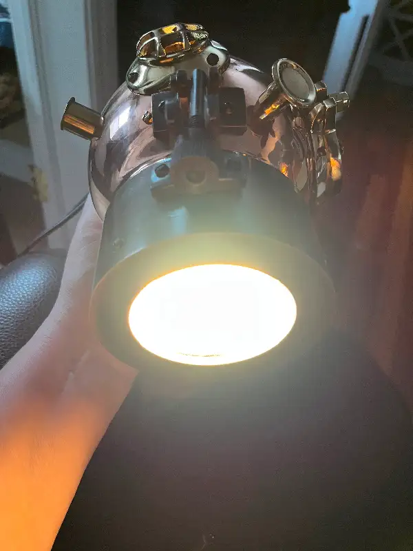 Unique Divers Copper Helmet Table Lamp in Indoor Lighting & Fans in New Glasgow - Image 6
