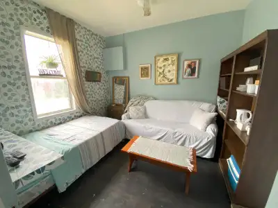Furnished room for rent Sept-June