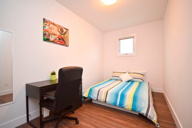 FEMALE PRIVATE BEDROOMs, Available NOW! near uOttawa in Room Rentals & Roommates in Ottawa - Image 4