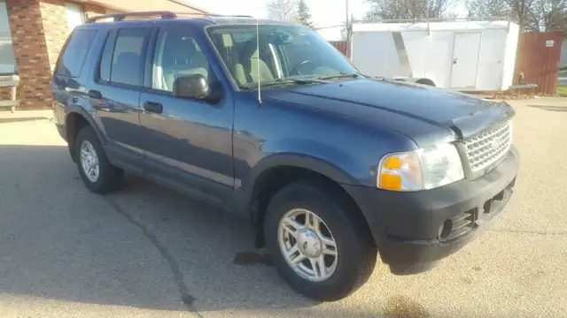 2003 Ford Explorer in Cars & Trucks in Moose Jaw - Image 4