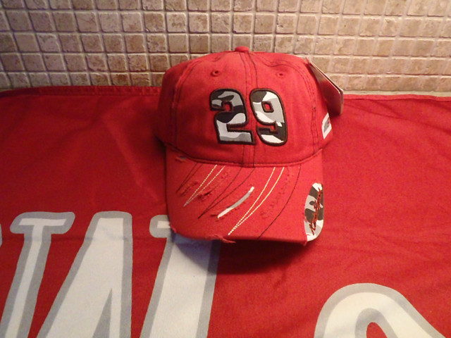 Kevin Harvick.  NEW HAT in Arts & Collectibles in Renfrew