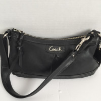 Coach Hamptons purse smooth Leather purse