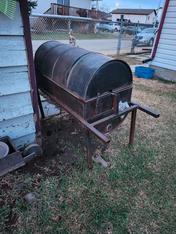 Cast iron bbq in BBQs & Outdoor Cooking in Grande Prairie - Image 2