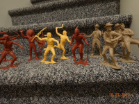 Cowboys, Native Indians figures   50s ?  play set , collectible