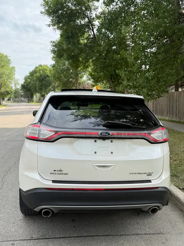2017 Ford Edge Titanium AWD541162145192366085