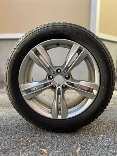 Michelin Latitude Alpin Run Flat LA2 Tires 255/50 R19 on BMW rims. Tires with very low mileage (less...