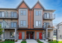 Beautiful condo townhome with 2 bed 2 full washrooms