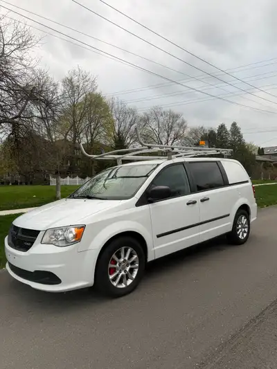 Dodge Caravan 2014 186000 As is, no safety