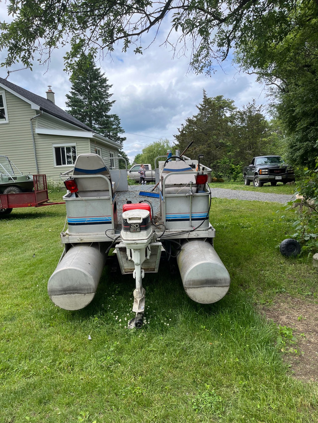 Pontoon boat Powerboats & Motorboats Kingston Kijiji
