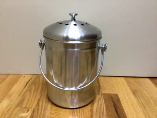 Poubelle de composte pour comptoir in Other in Rimouski / Bas-St-Laurent - Image 2