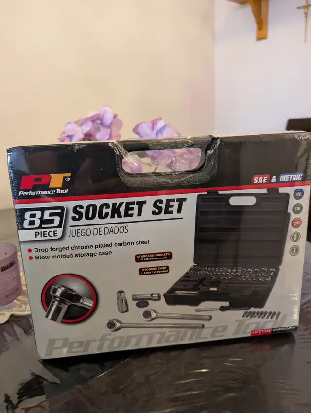 Performance Tool 85 Piece Socket Set