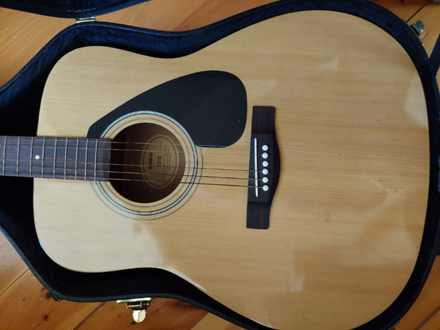 Yamaha acoustic guitar in Guitars in Saint John - Image 2