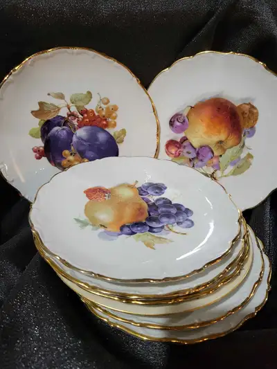 set of luncheon/dessert plates, View more