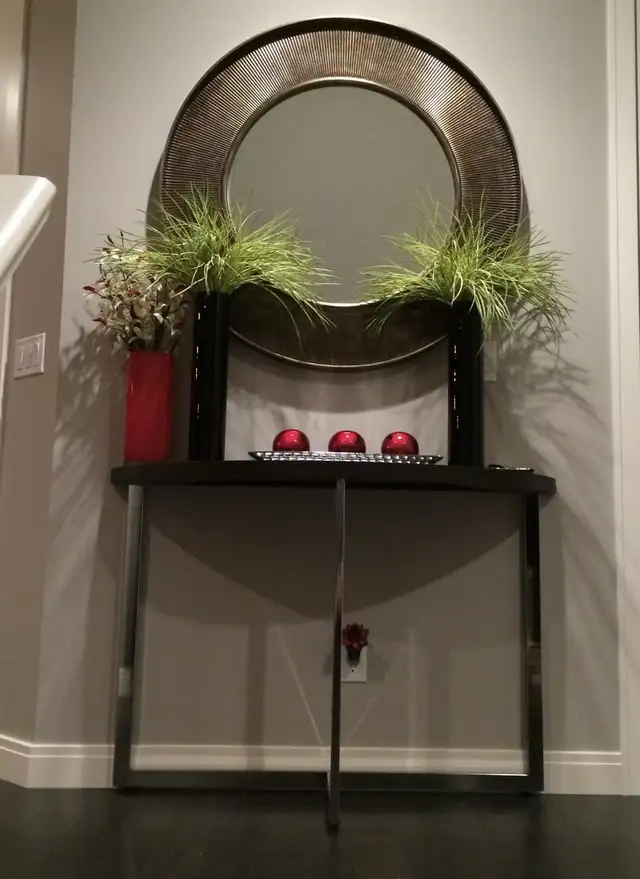 Rounded console / entryway / foyer table 48” in Other Tables in Calgary - Image 4