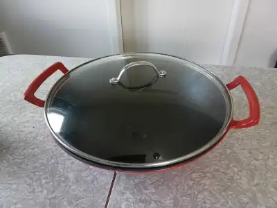 Wok 14'' en fonte avec couvercle de verre, View more