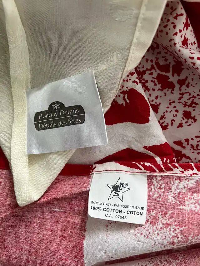 Almost new Christmas table clothes, ornaments tree mat, socks  in Home Décor & Accents in City of Toronto - Image 11