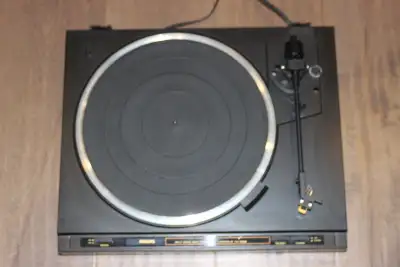 IF AD IS UP ITEM IS AVAILABLE. IF interested please call to arrange an audition. VINTAGE Phillips PU...