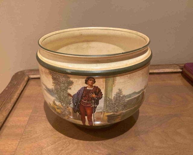 Cache pot Royal Doulton Roméo et Juliette  dans Art et objets de collection  à Longueuil/Rive Sud