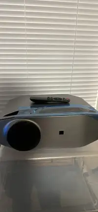 Artlii HD projector 