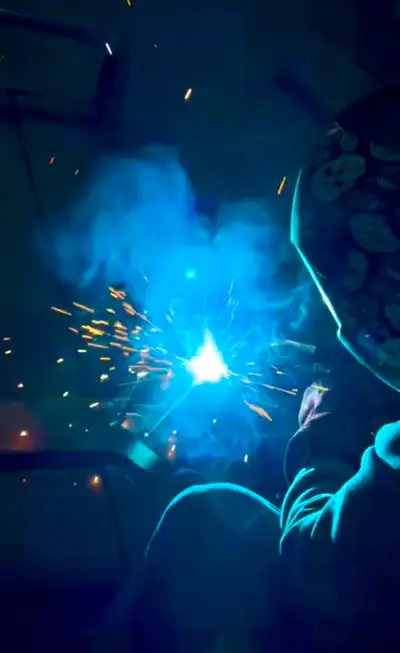 Looking for full time welder. Must have experience in Mig welding.