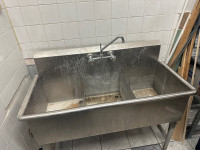  Metal sink