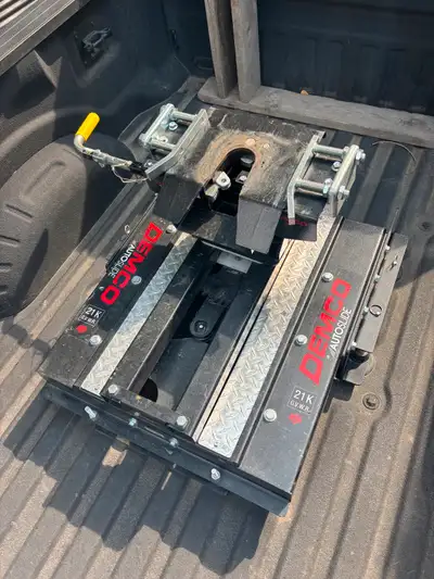 2022, Demco 21K Auto Sliding, 5th Wheel Hitch. For Ford Prep Pkg. P/N 6033 (sliding hitch) P/N 6081...
