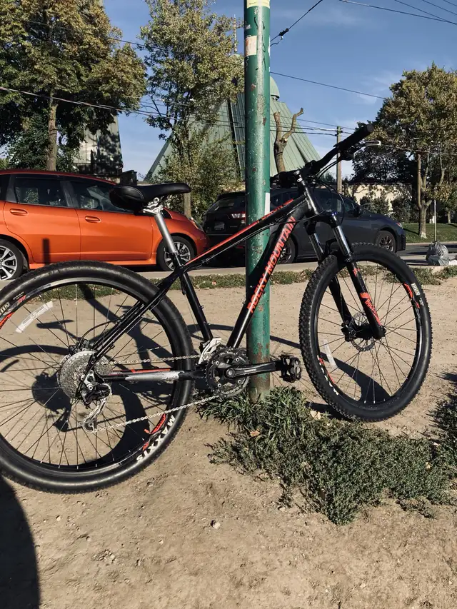 Rocky Mountain medium in Mountain in City of Toronto - Image 2