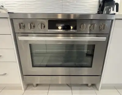 Bosch HIS8655C Induction Range, View more