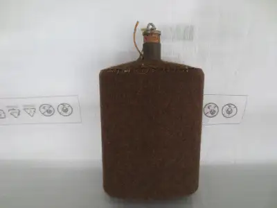 Canadian WWII Canteen with felt, View more