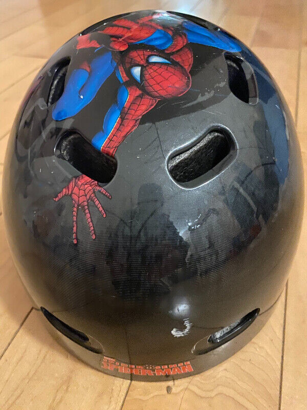 Spiderman Multi sport helmet 51-54cm in Skateboard in Markham / York Region - Image 3
