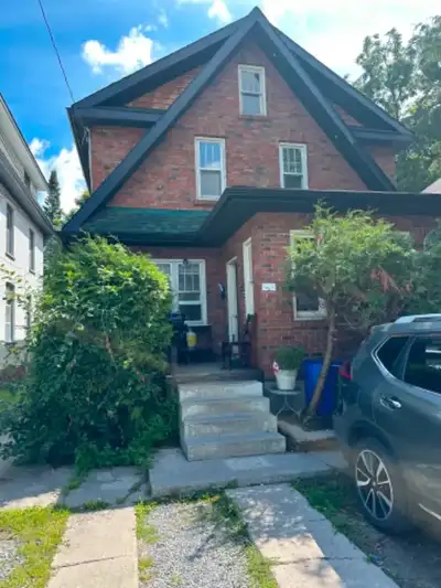 ➡️ BOOK YOUR SHOWING TODAY - 3 Bdrm Home Ideal For Students!! Stunning Victorian Home – Step into ch...